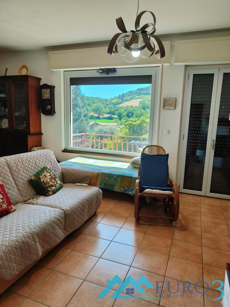 3956 VILLA A SCHIERA VENDITA FOLIGNANO2