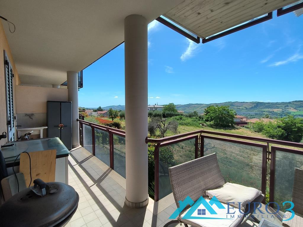 3957 APPARTAMENTO VENDITA CASTEL DI LAMA6