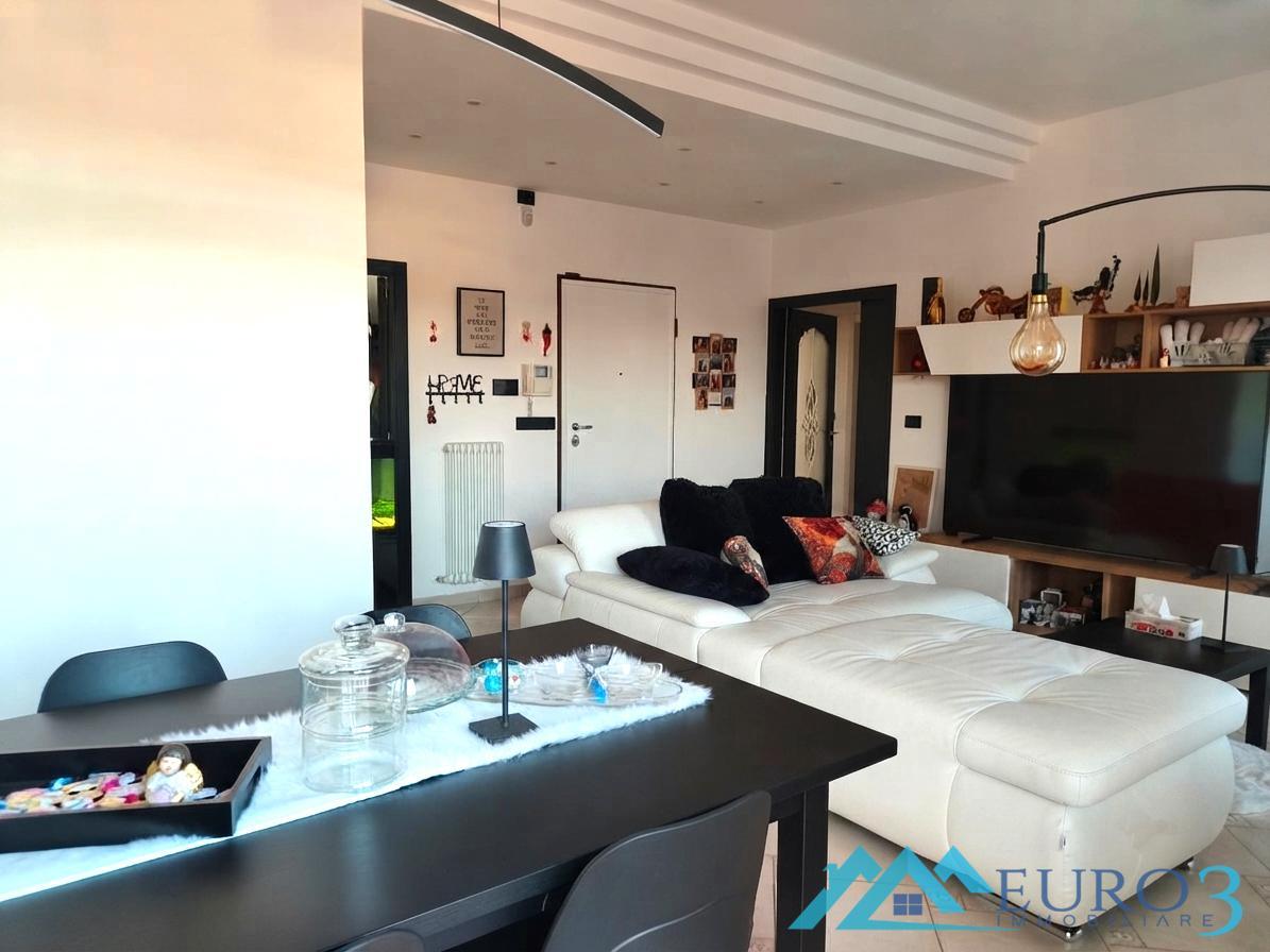 3961 APPARTAMENTO VENDITA CASTEL DI LAMA2