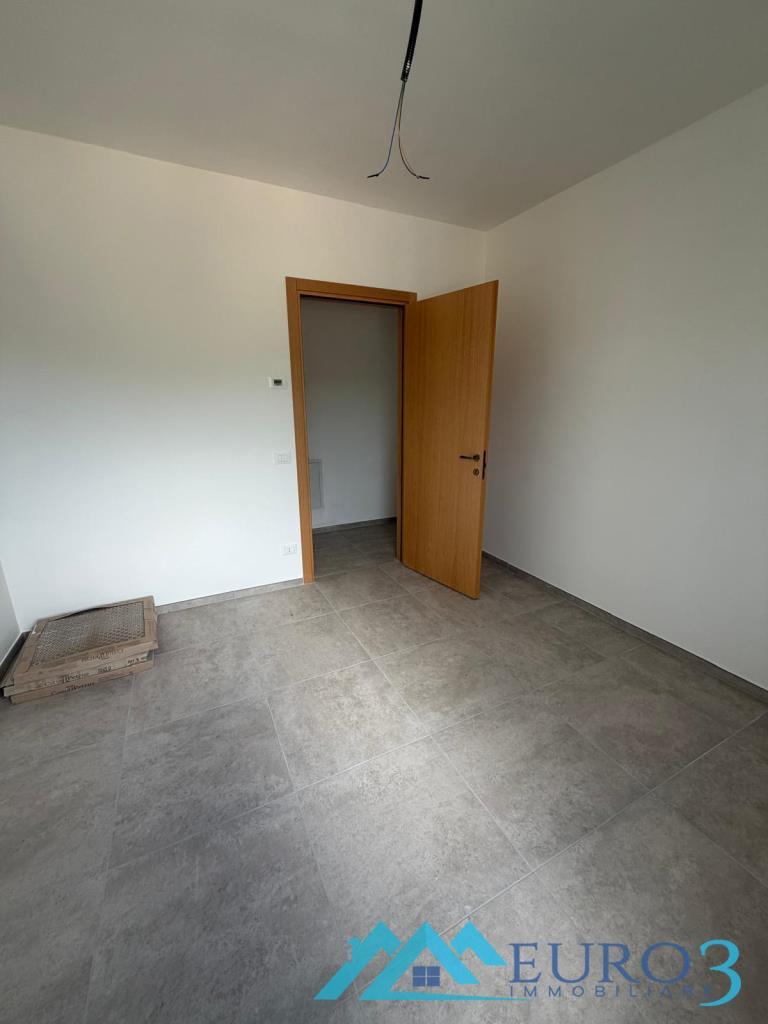 3972 APPARTAMENTO VENDITA ROCCAFLUVIONE12