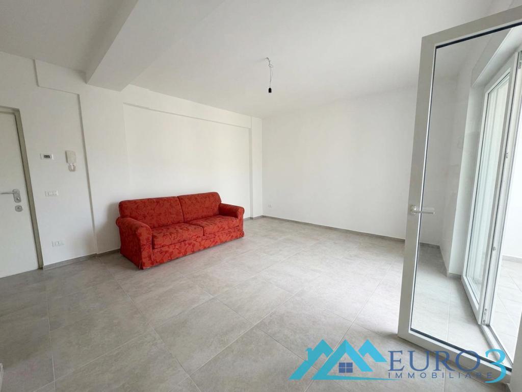 3972 APPARTAMENTO VENDITA ROCCAFLUVIONE6
