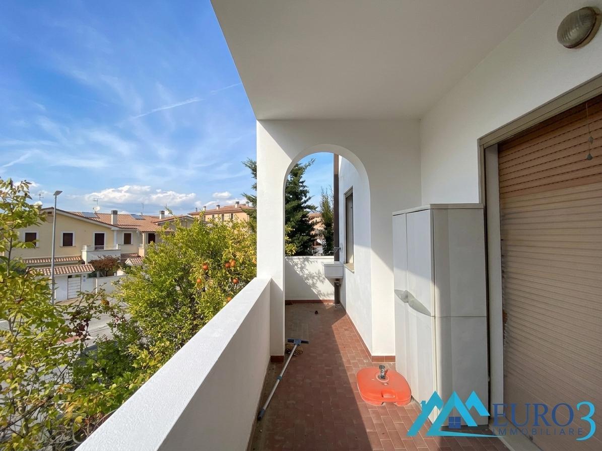 3974 VILLINO VENDITA FOLIGNANO11
