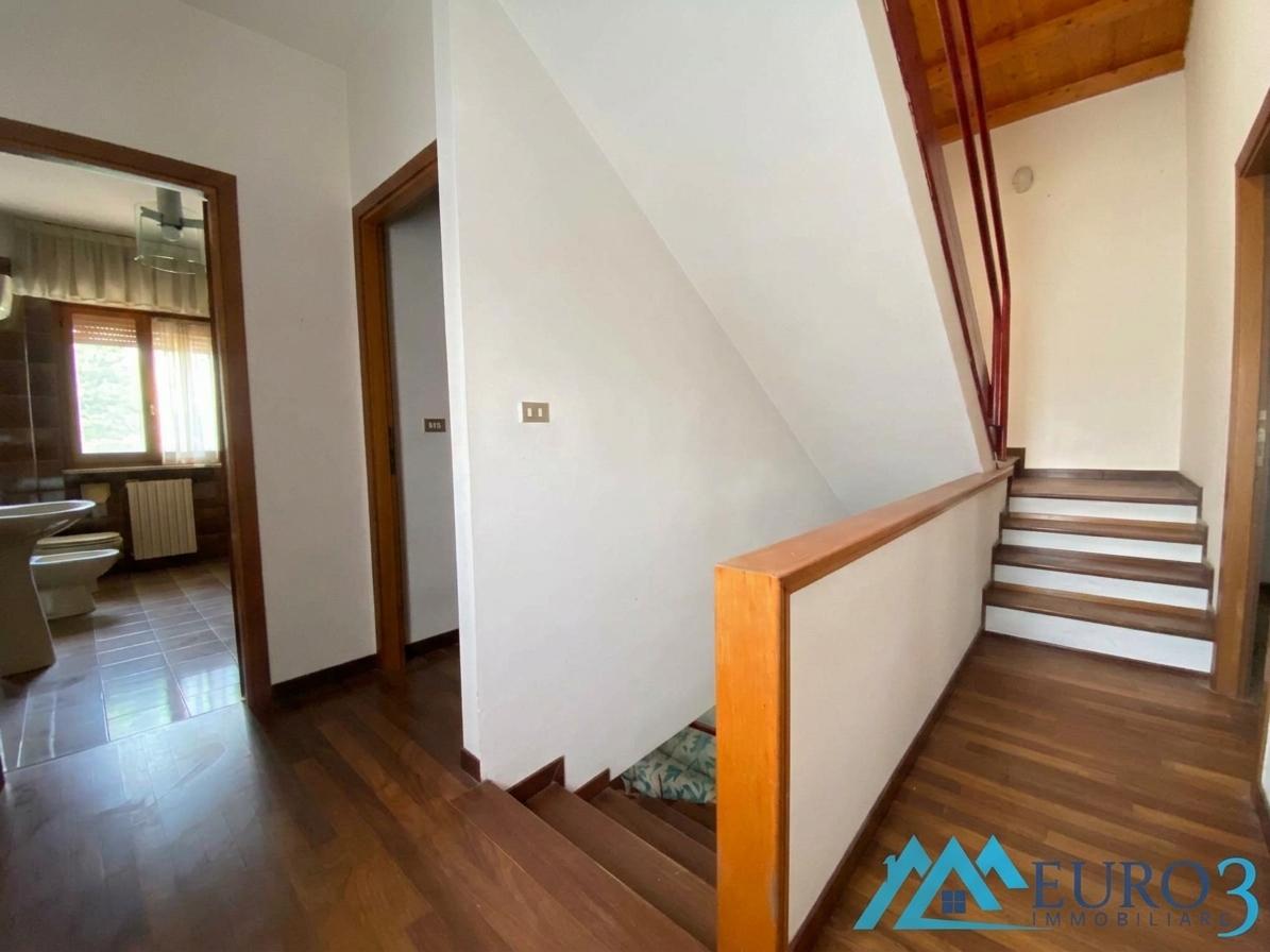 3974 VILLINO VENDITA FOLIGNANO15
