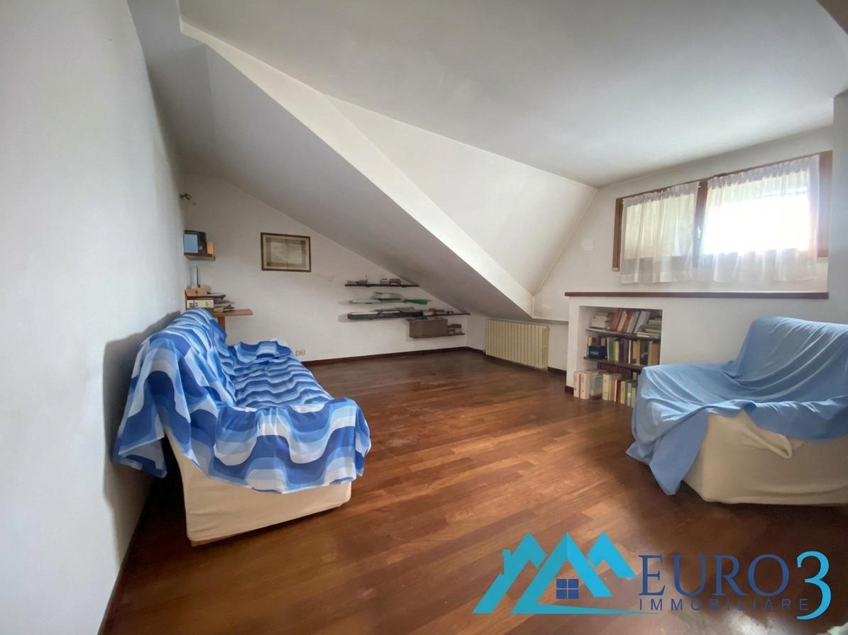 3974 VILLINO VENDITA FOLIGNANO27