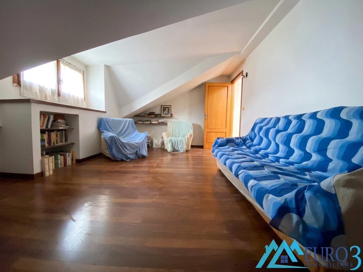 3974 VILLINO VENDITA FOLIGNANO29