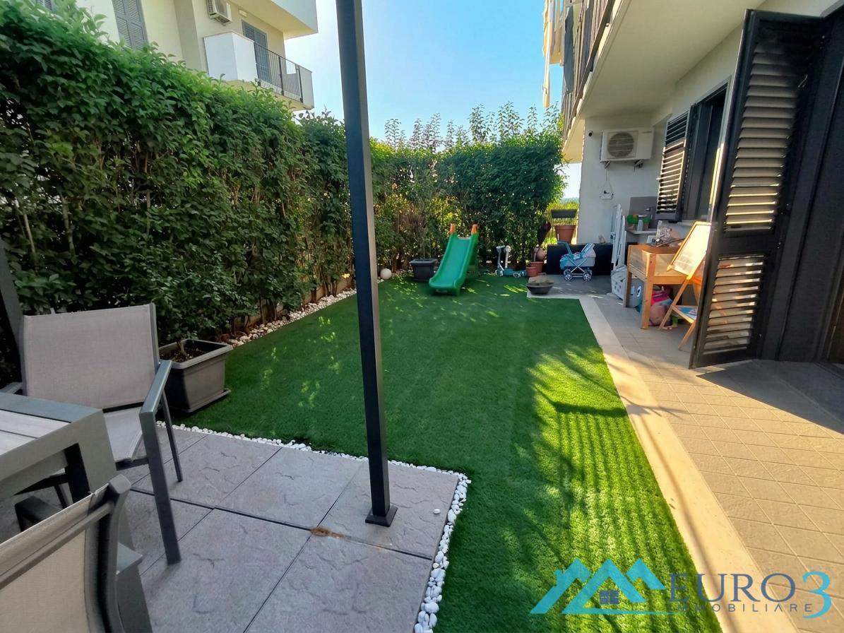 3977 APPARTAMENTO VENDITA CASTEL DI LAMA3