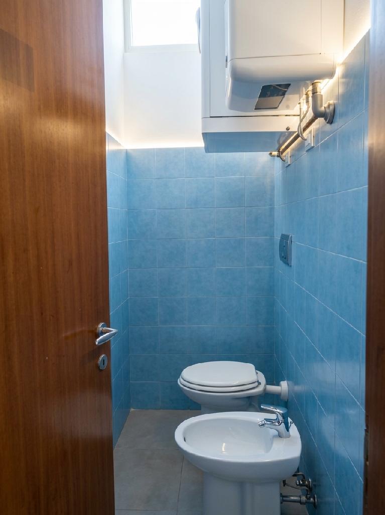 3979 LOCALE COMMERCIALE AFFITTO ASCOLI PICENO4